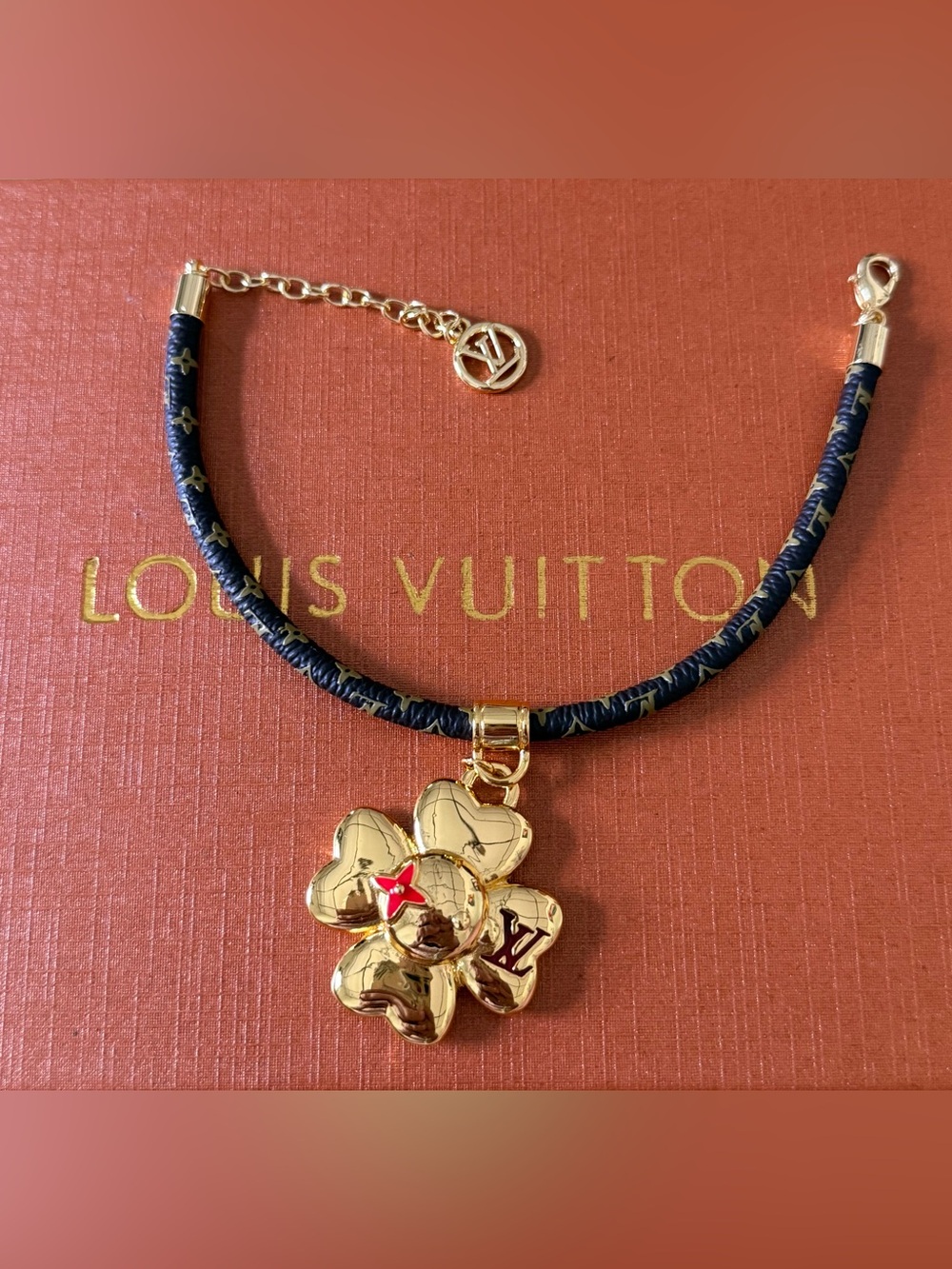 Lucky  Vivienne Bracelet